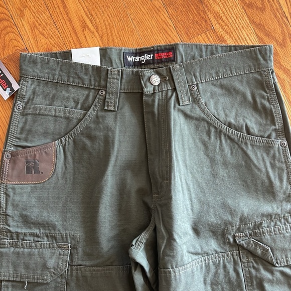 Brand new wrangler work pants - Picture 3 of 3